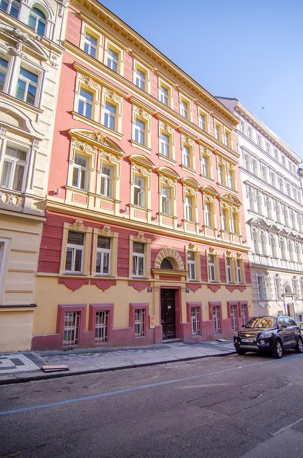Churchill Prag